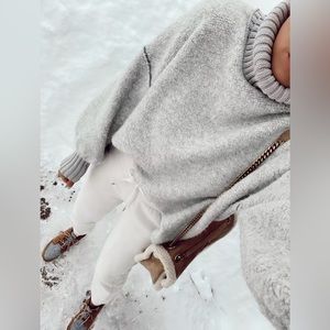 Free people oversized sweater. Size small.